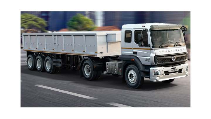 BharatBenz 5028T Trucks