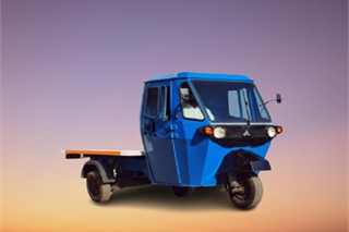Astro Navya Flat Bed Auto