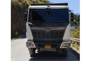 Mahindra Blazo 28
